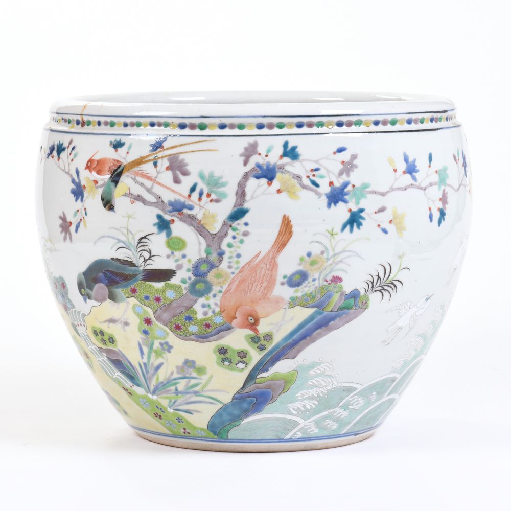 IMPORTANT CHINESE PORCELAIN FISHBOWL WITH BIRD DECORATION, CHINA 18TH – 19TH CENTURY