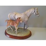 Border Fine Arts - Thoroughbred Mare & Foal + Certificate Of Authenticity