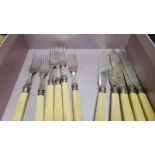 A Box Set 6 Fish Knives & Forks