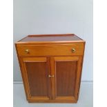 An Oak Cabinet H105cm x W84cm x D46cm