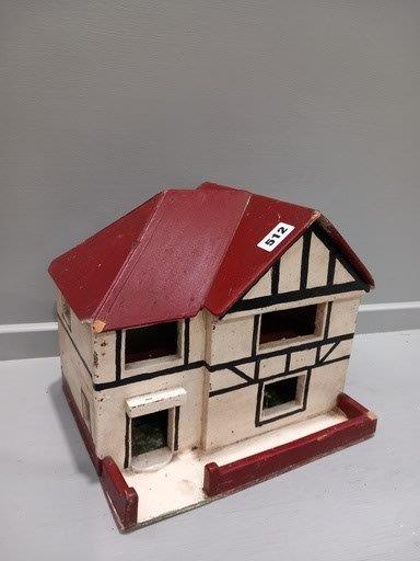 A Wooden Dolls House - Bild 2 aus 2