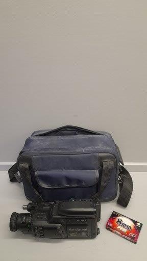 A Sony Handycam Video Camera & Accessories In Canvas Case - Bild 2 aus 4