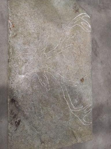 An Engraved Stags Head Flagstone - Bild 2 aus 2