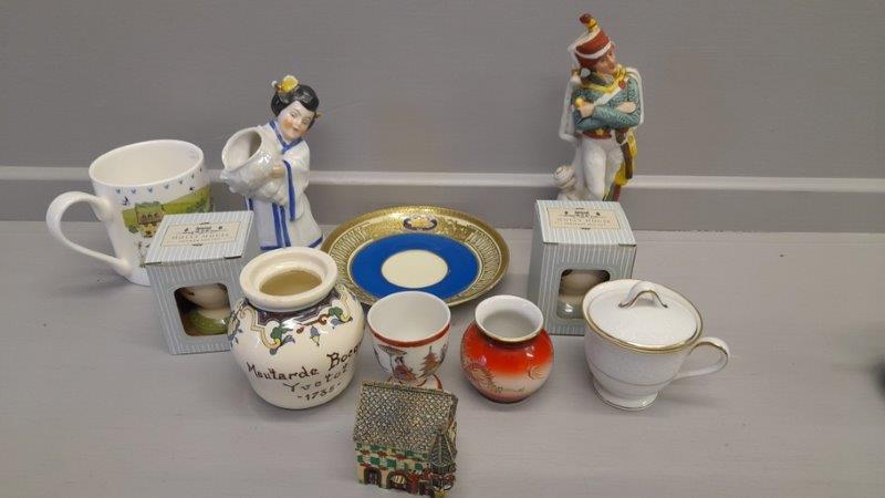 2 Egg Cups, Noritake Chocolate Cup/Lid, Oriental Jug, 2 Spode Miniature Cups, Childs Cup, Saucer Pla - Bild 6 aus 6