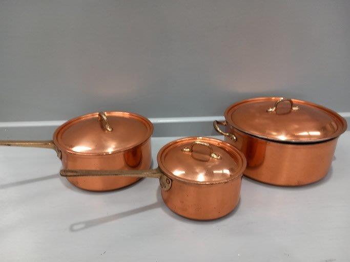 A Box Including 5 Copper Pans - Image 3 of 4