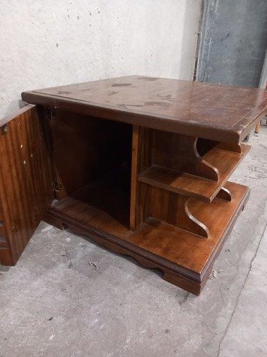 A Mahogany Television Cabinet/Stand H51cm x W69cm x D69cm - Image 4 of 4