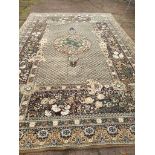 Green/Cream Patterned Carpet L380cm x W254cm