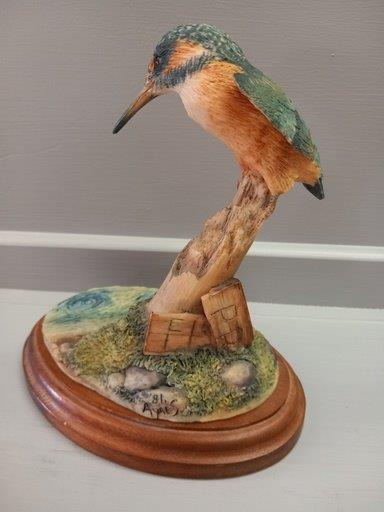 Border Fine Arts 'Kingfisher' Model No 043 By Ray Ayres On Wooden Base - Image 2 of 2