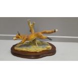 Border Fine Arts 'Leicestershire Fox' Model L58 By R Ayres Limited Edition 414/500 On Wooden Base