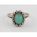 CHRYSOPRAS-RING MIT DIAMANTBESATZ