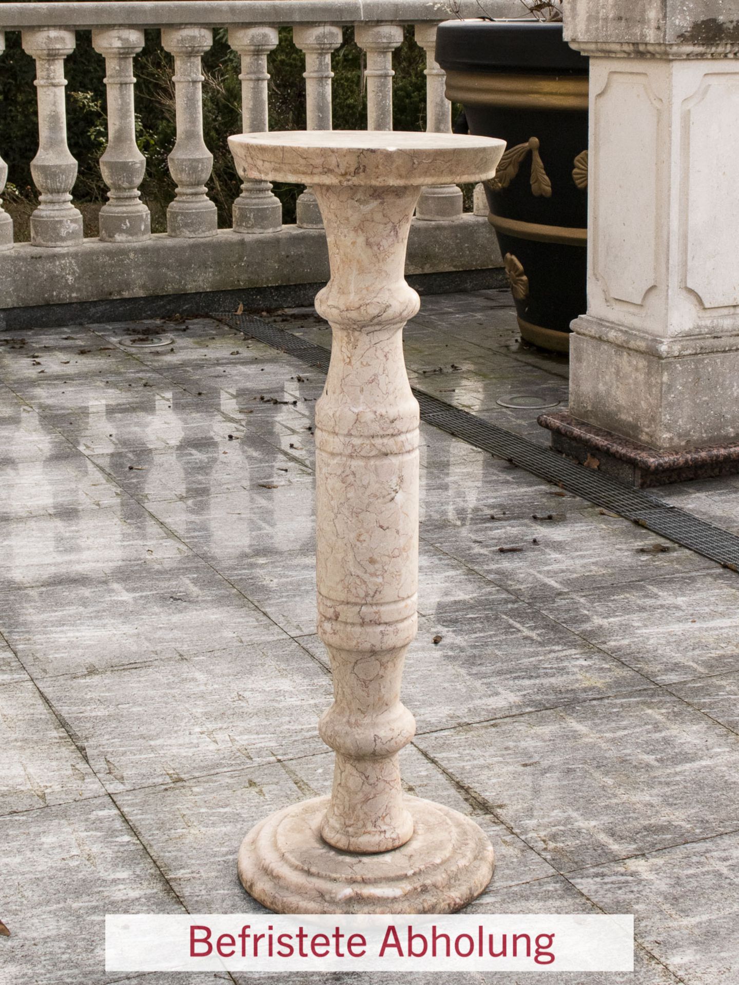 Kleine Marmorsäule