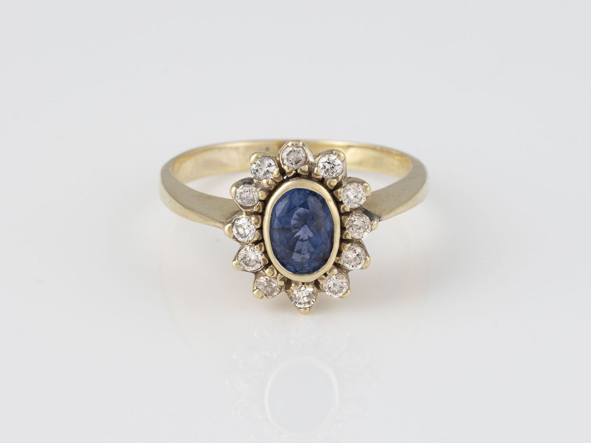 EDELSTEIN-RING