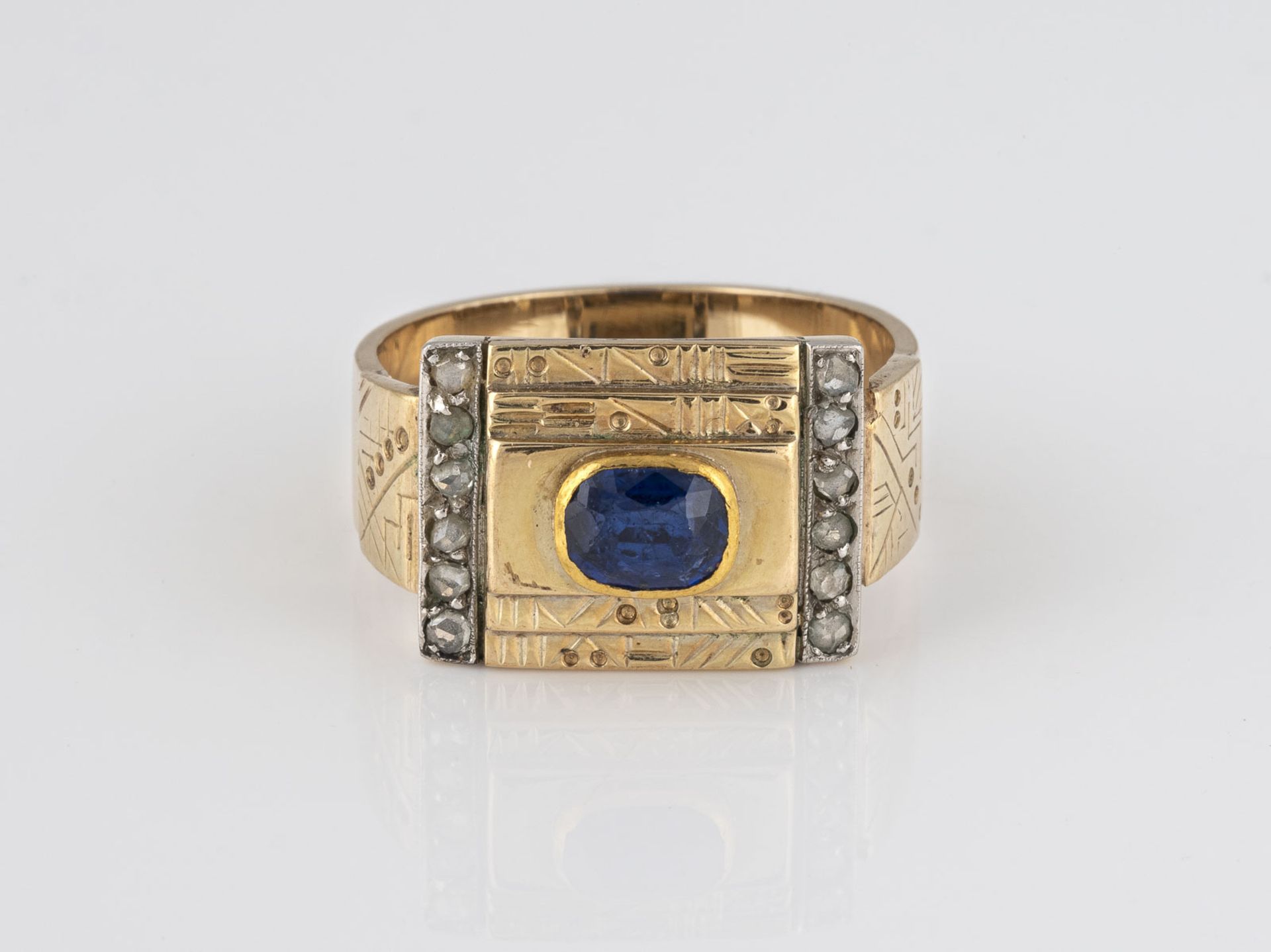 EDELSTEIN-RING - ELISABETH TRESKOW ATTR.