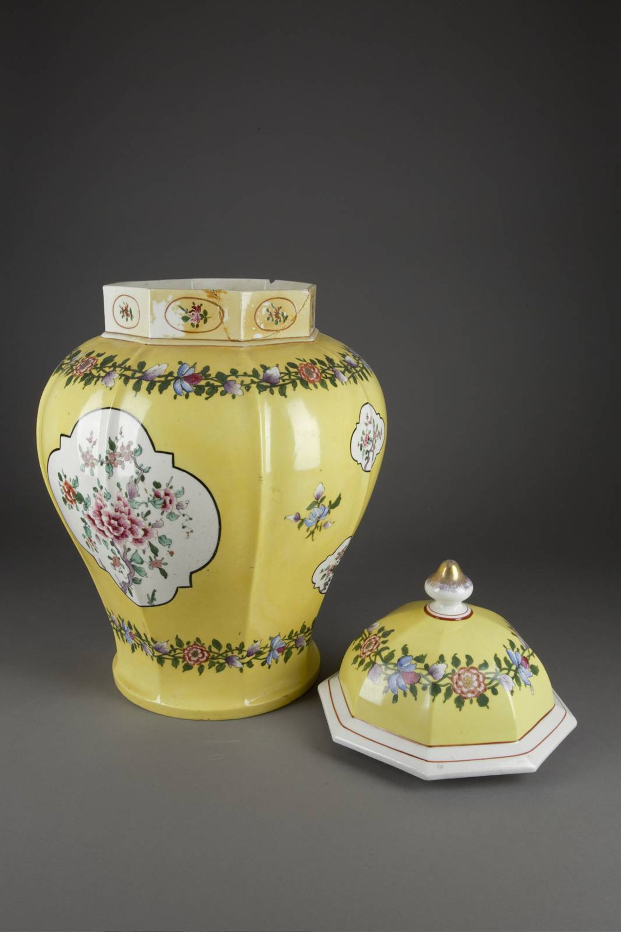 A YELLOW-GROUND FAMILLE ROSE JAR AND COVER - Image 2 of 4