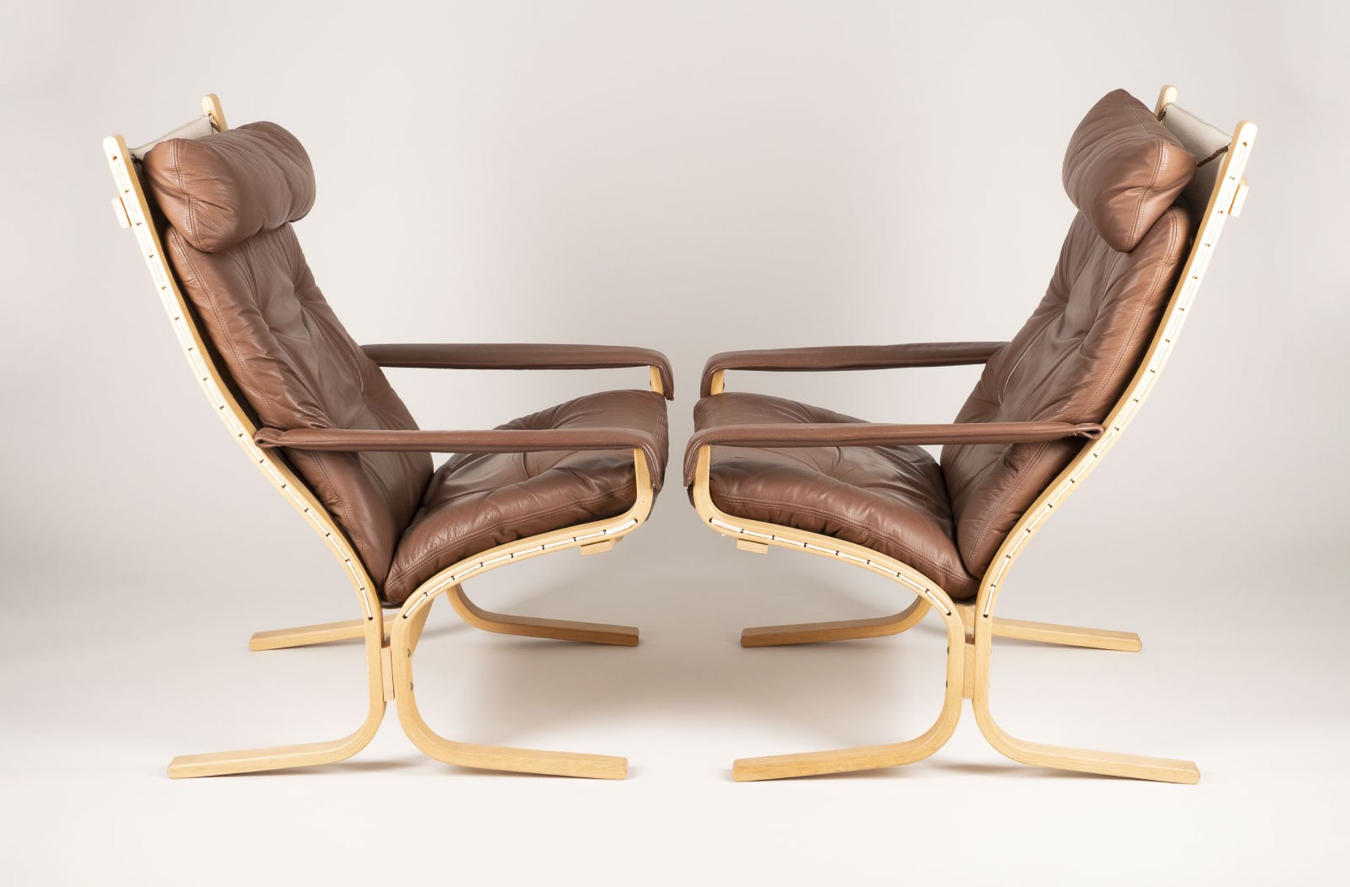 Paar Sessel / Ledersessel Modell 'Siesta'