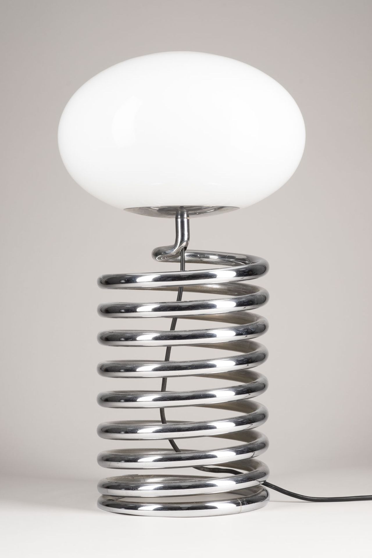 Große Tischlampe Modell 'Spirale'
