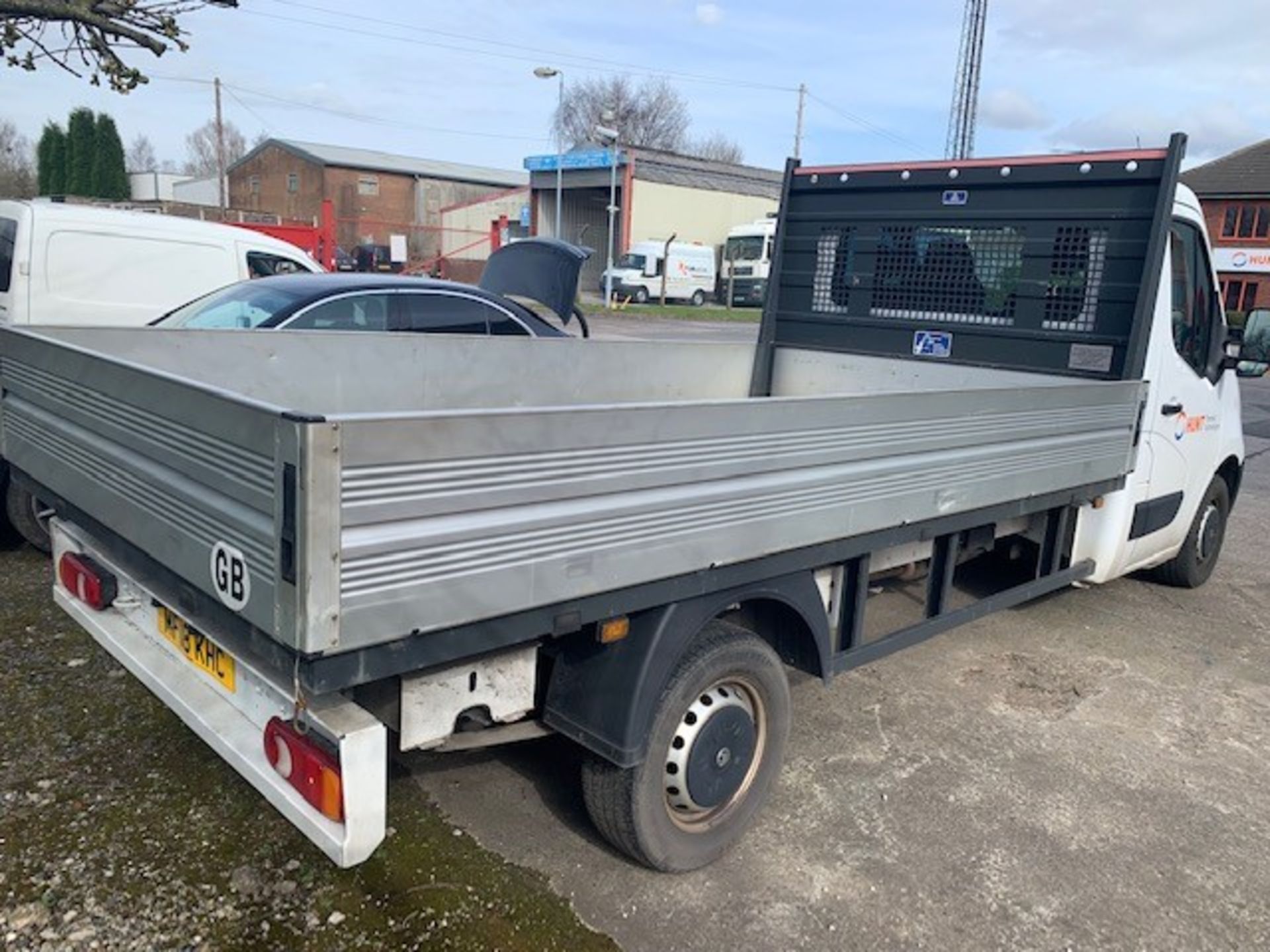 Vauxhall Movano 35 LS Diesel FWD 2.3 CDTI H1 Dropside Wagon, Registration MF18 KHC, Odometer rea - Image 7 of 20