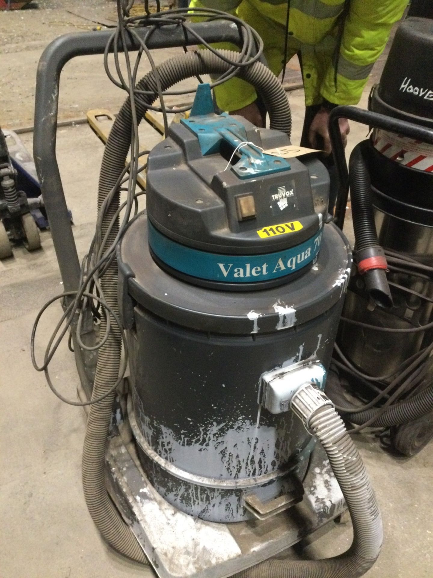 2: Industrial Vacuum Cleaners