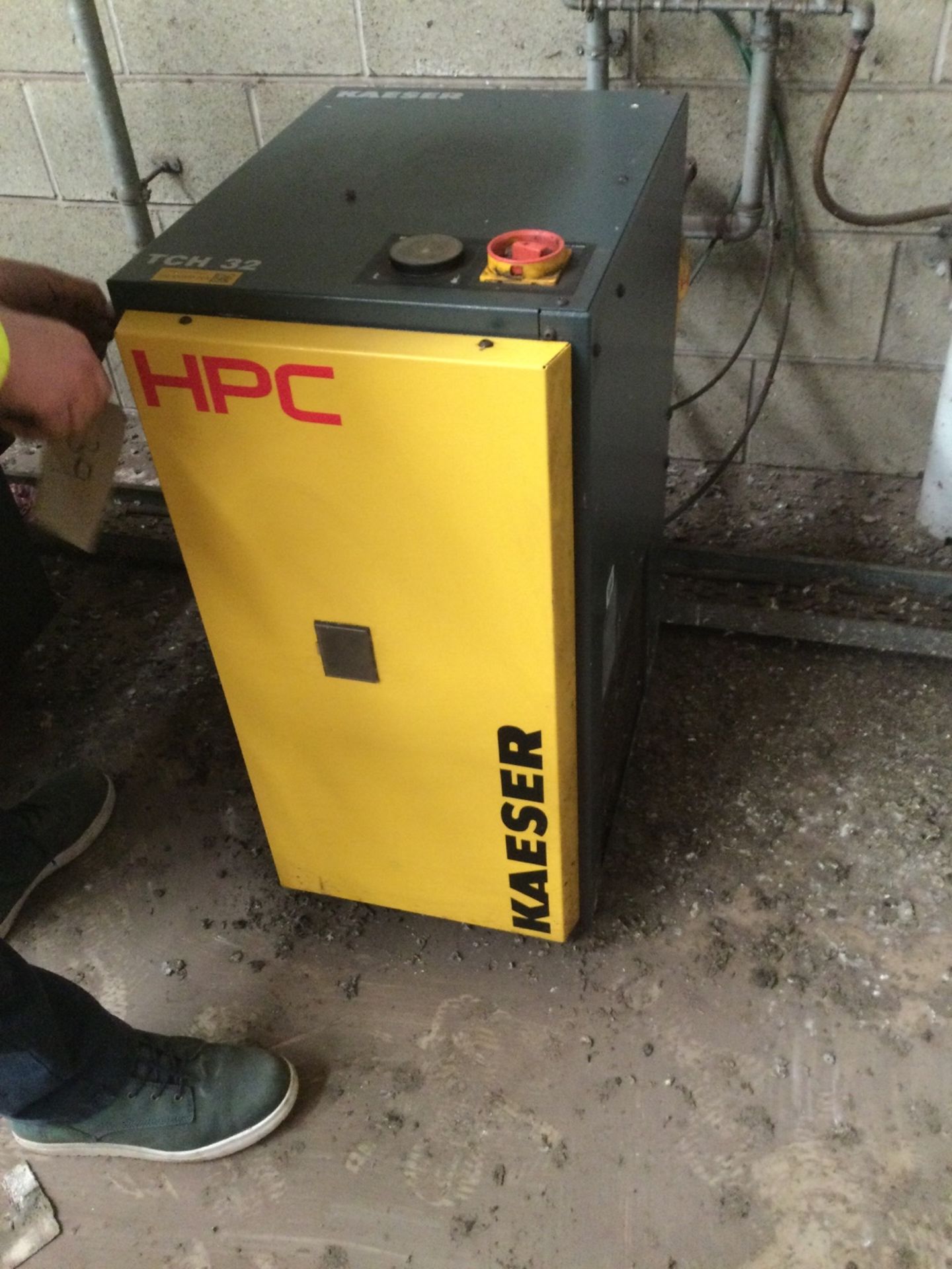 Compressed Air System comprising: 2: HPC Kaeser Sigma ASK32 Package Screw Compressors - Serial No - Image 2 of 7