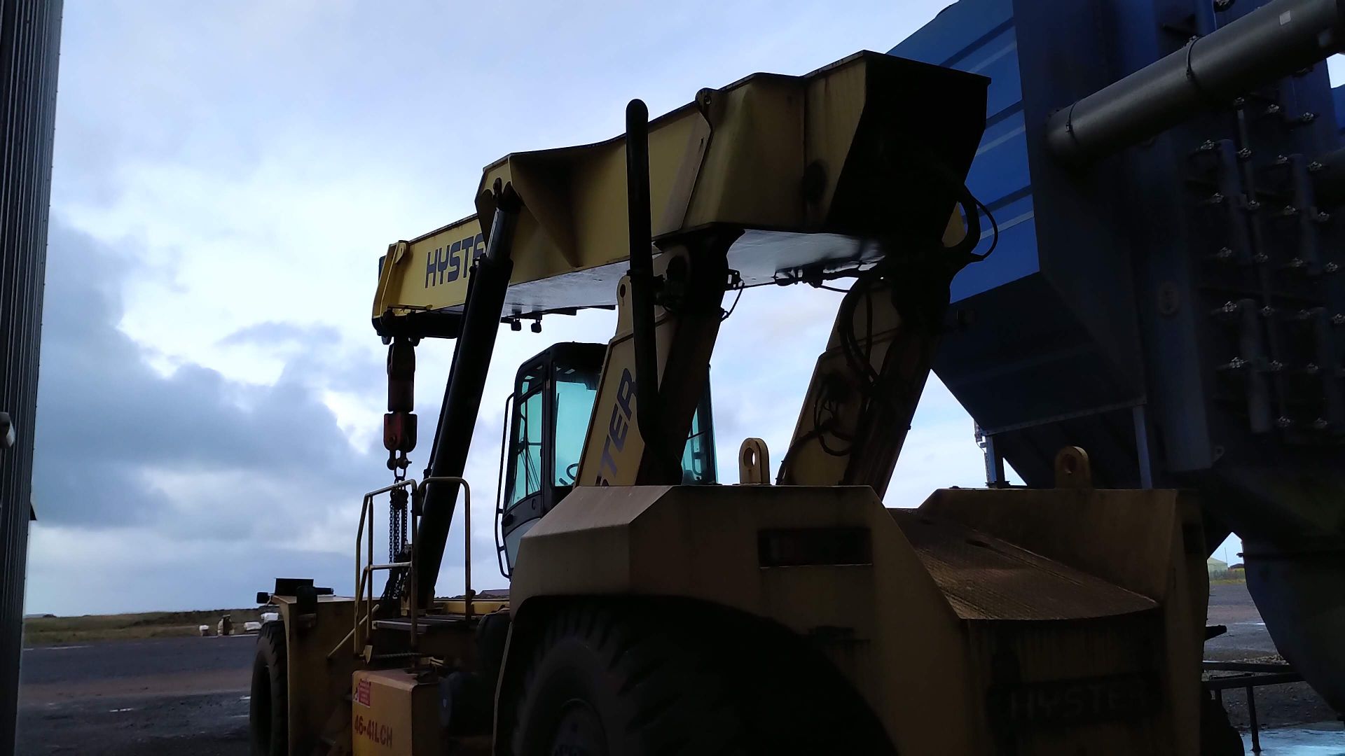 Hyster RS46 -41L CH Reachstacker, Serial No. C222E01543K, YOM 2012 - Image 2 of 9