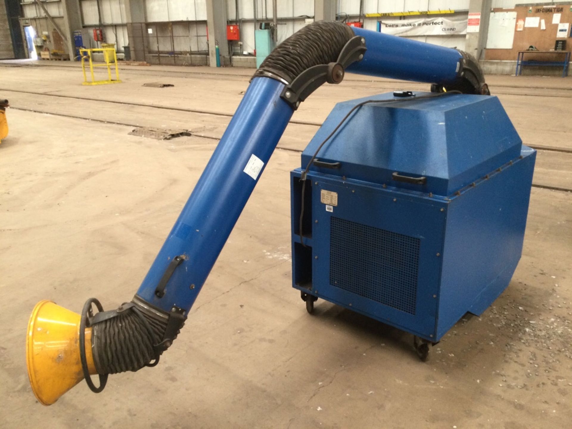 RCS Dust Devil 2.2 Kw Portable Fume Extractor (2015) - Image 2 of 3