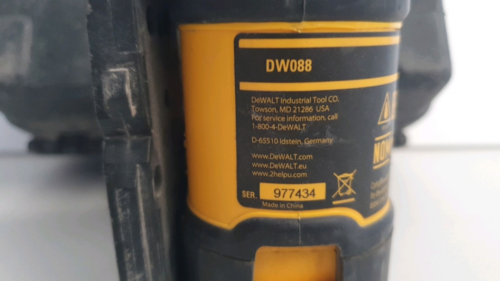 DeWalt DW088 Cross Line Laser - Image 11 of 11