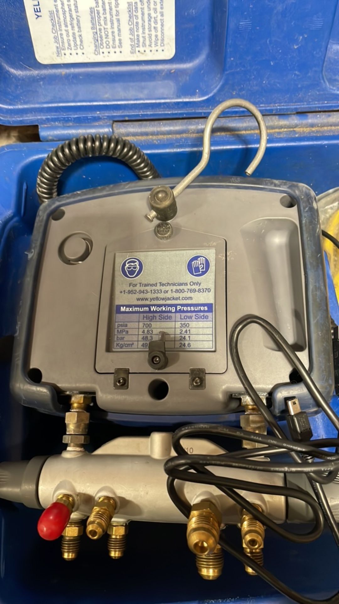 Yellow Jacket Refrigeration System Analyzer with TITAN 4-Valve Manifold - Image 2 of 3