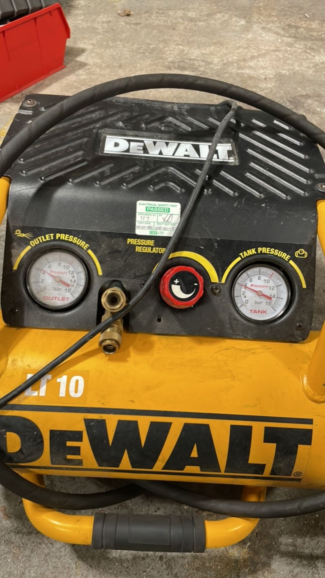 DeWalt LT10 Pressure Regulator - Image 2 of 2