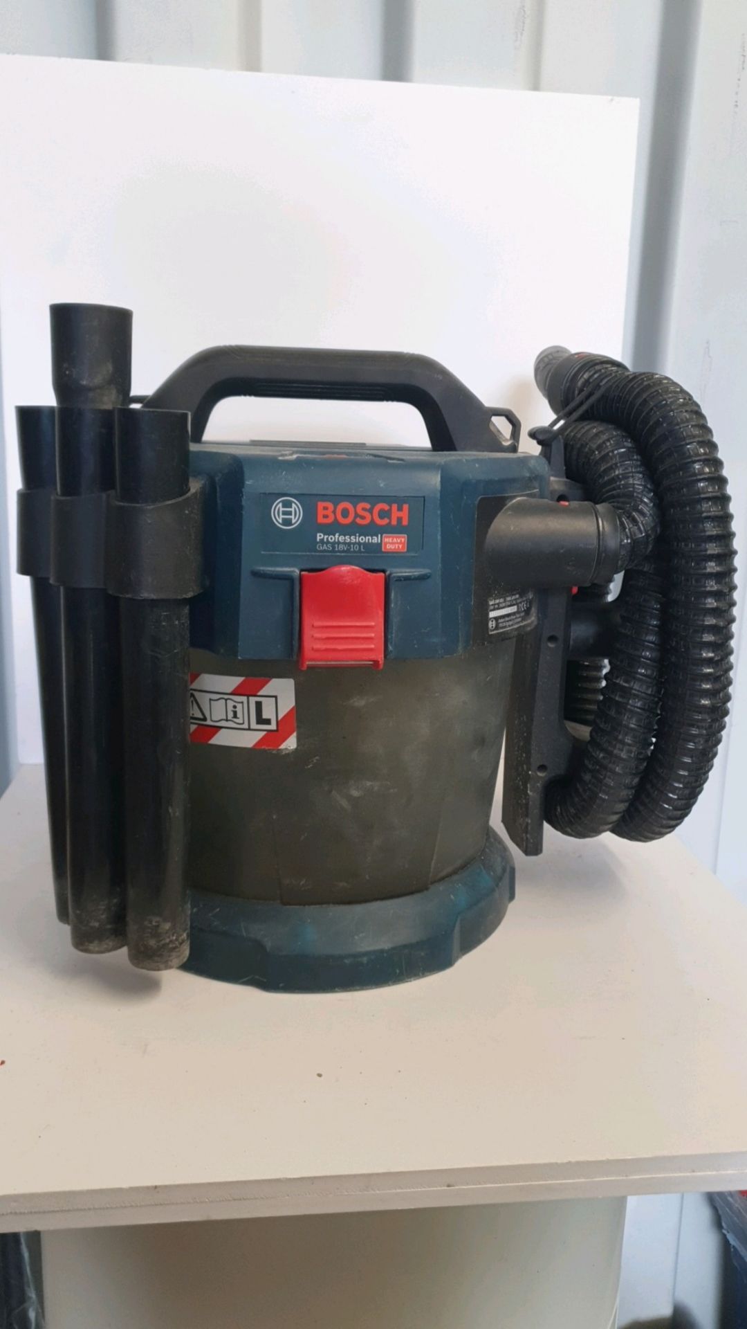 Bosch GAS 18V-10L Cordless Dust Extraction