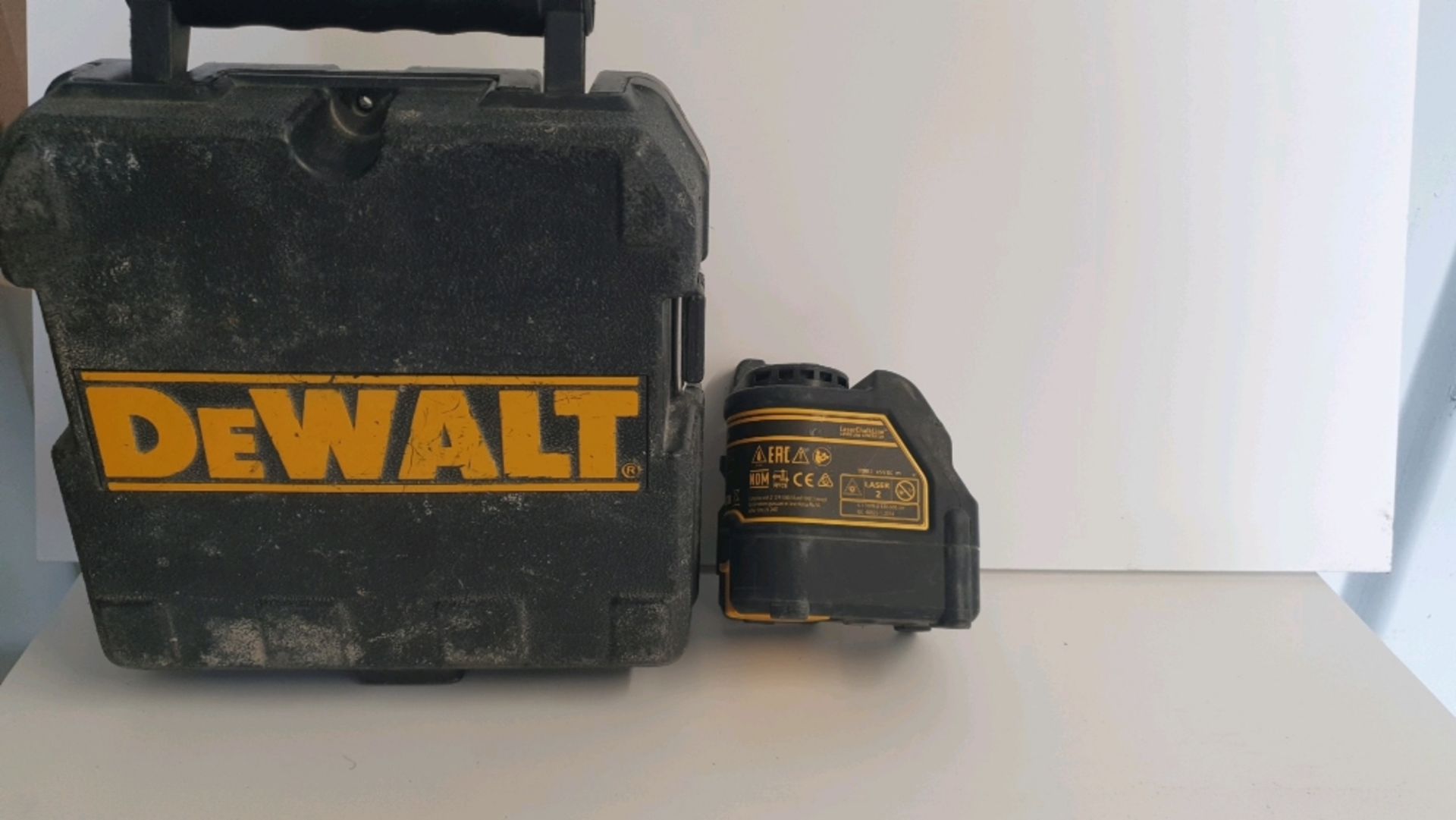 DeWalt DW088 Cross Line Laser