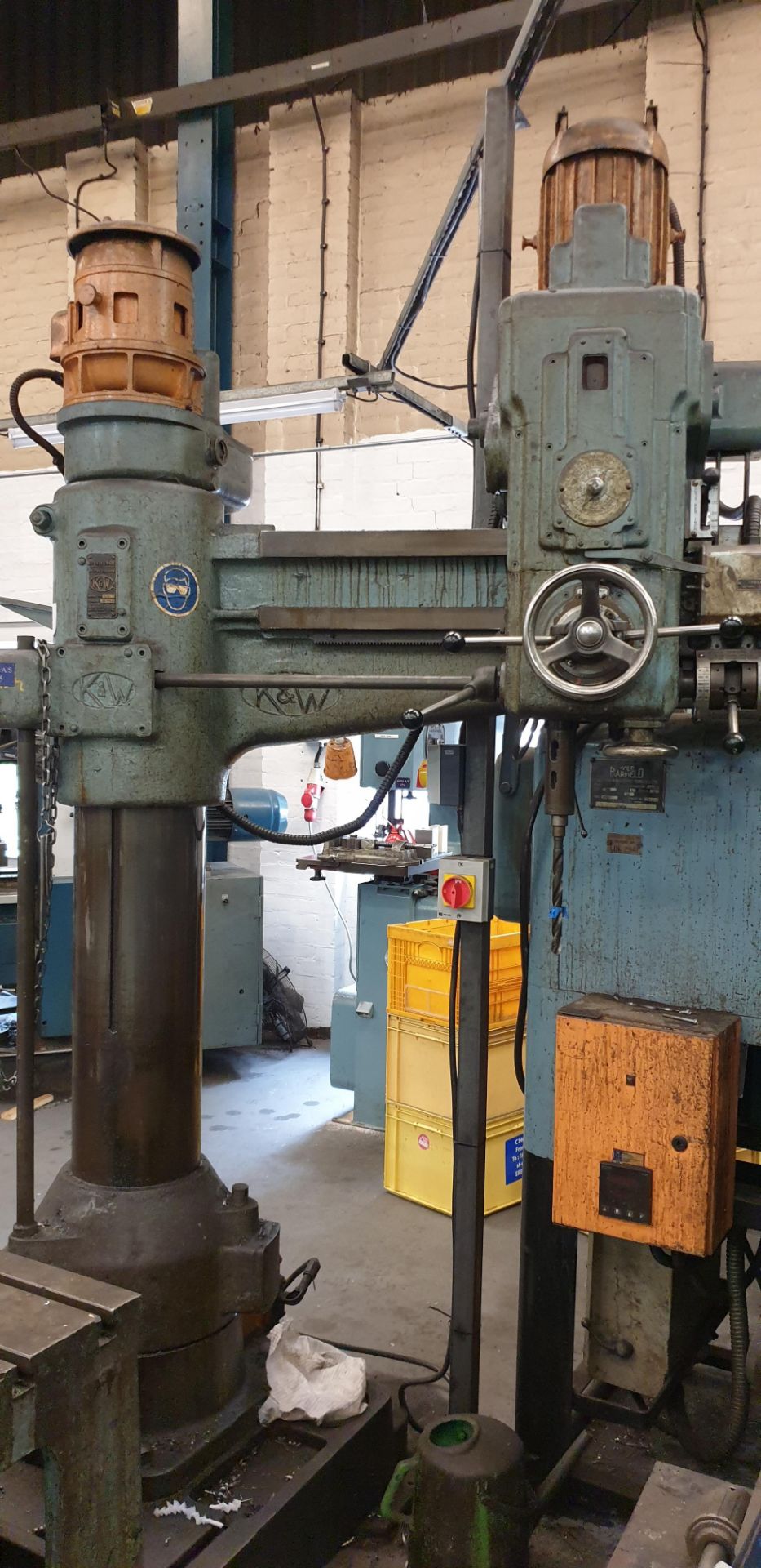 Kitchen & Wade E25 Radial Arm Drilling Machine With Loose Box Table, Jet Brake, Radius Approx. 1100m - Image 2 of 3