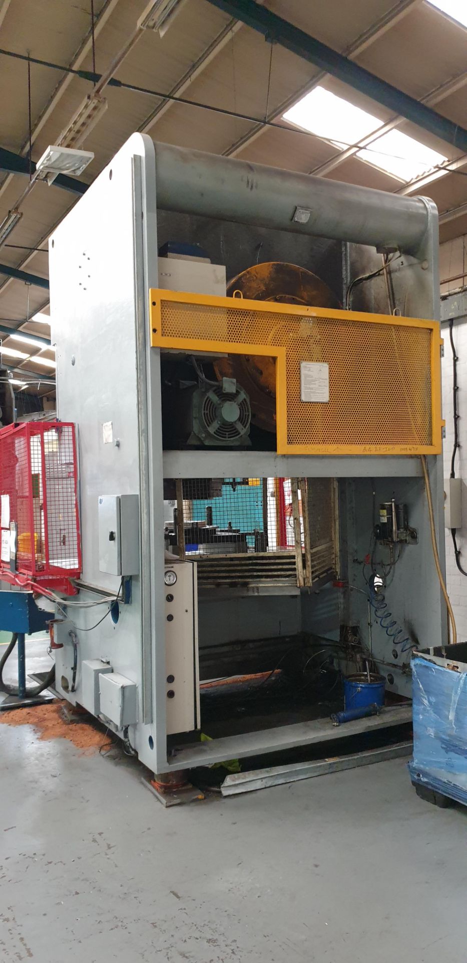 Aida NC2-160, 160-Tonne Rated C-Frame Mechanical Power Press, Table Size 2040 X 760mm With Light Gua - Image 2 of 3