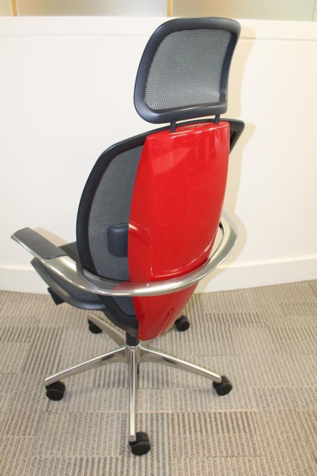 Xten Line Pininfarina Design Mesh Back Swivel Chair - Image 2 of 2