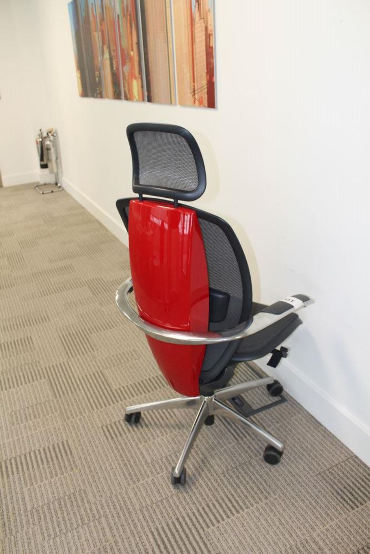 Xten Line Pininfarina Design Mesh Back Swivel Chair - Image 2 of 2