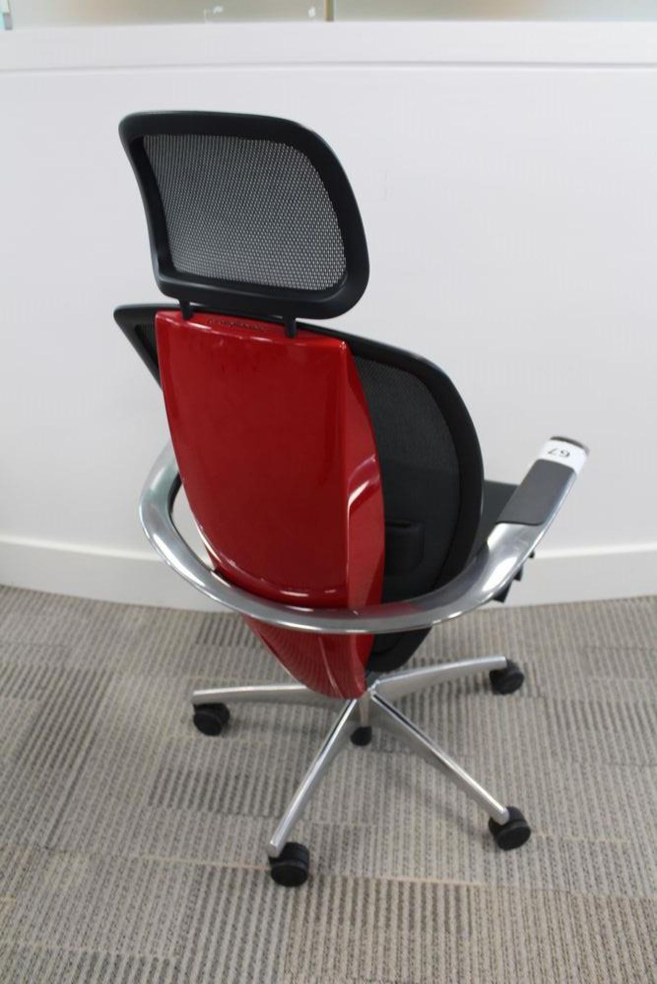 Xten Line Pininfarina Design Mesh Back Swivel Chair - Image 2 of 2