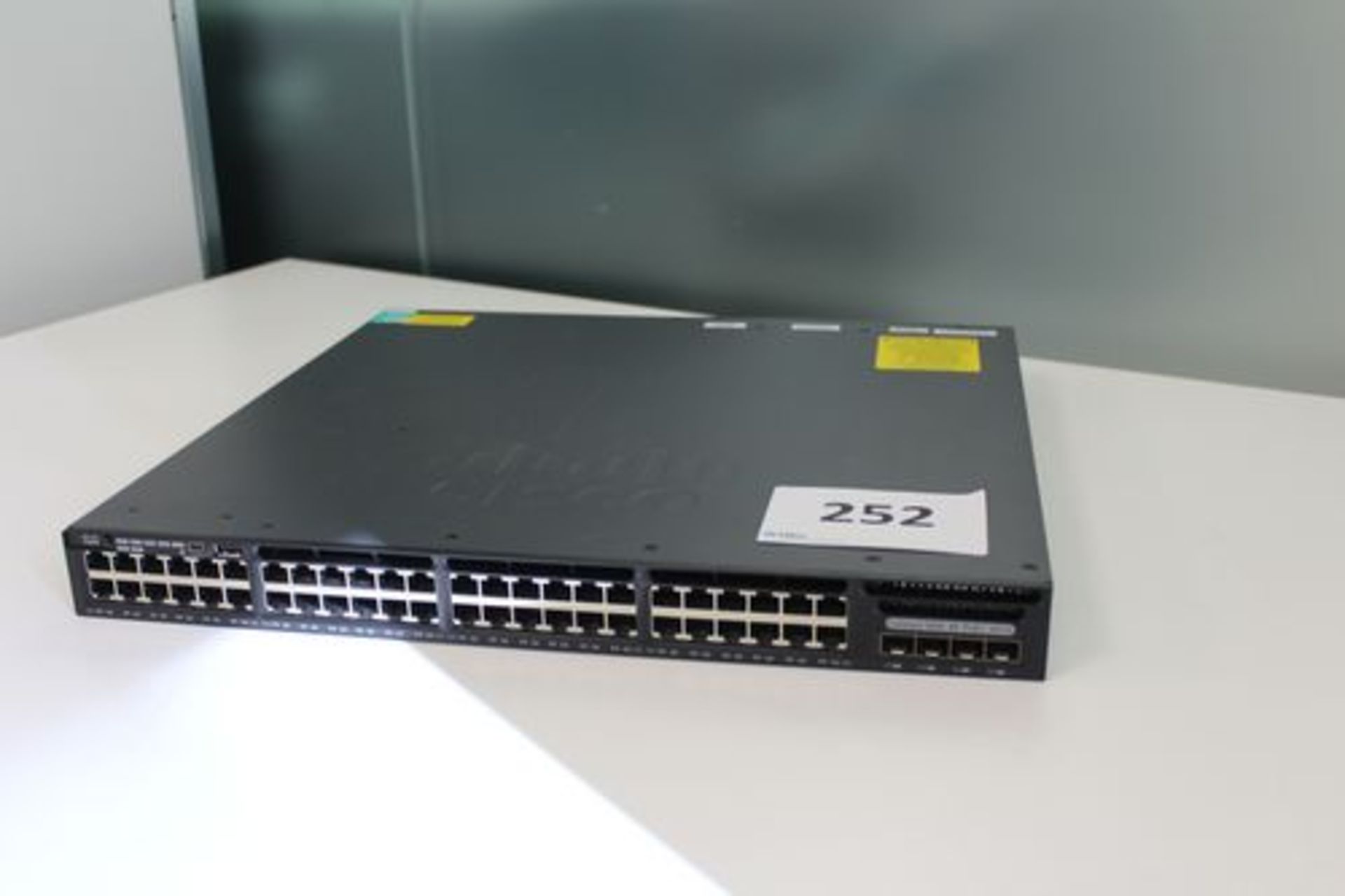 Catalyst 3650 48 PoE+4X1G 48 Port Switch S/N FDO2304F19X