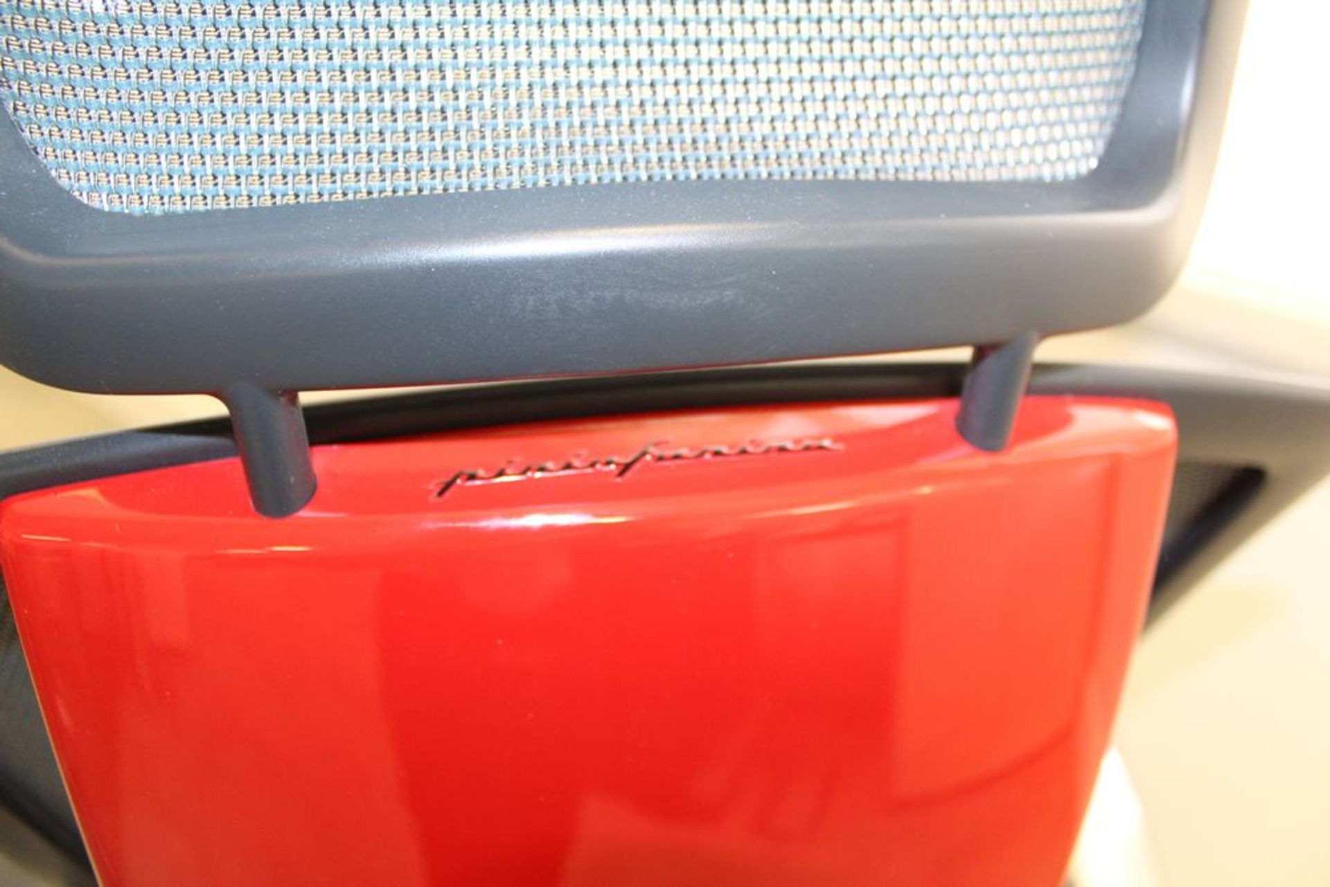 Xten Line Pininfarina Design Mesh Back Swivel Chair - Image 2 of 3