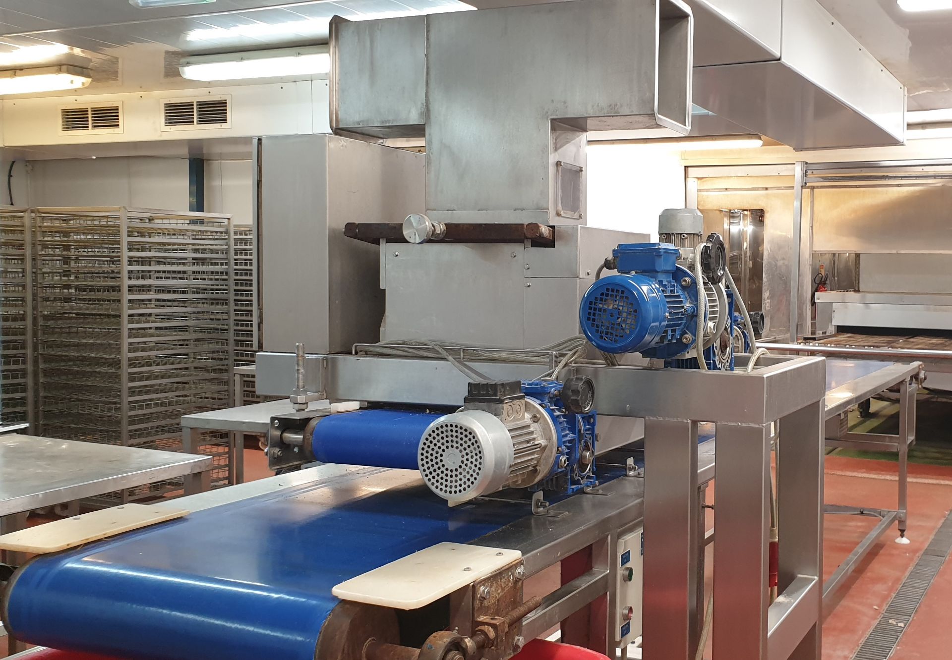 Total Bakery Solutions Sheeter complete with 6m Endless Belt Conveyor - Image 3 of 5