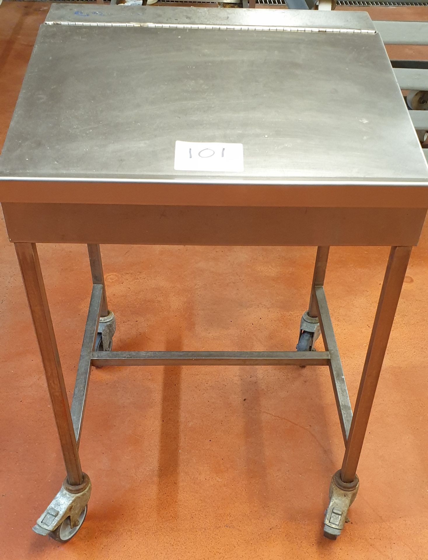 Stainless Steel Desk Station with Lid, 0.61m(l) x 0.58m(w) x 0.85m(h)