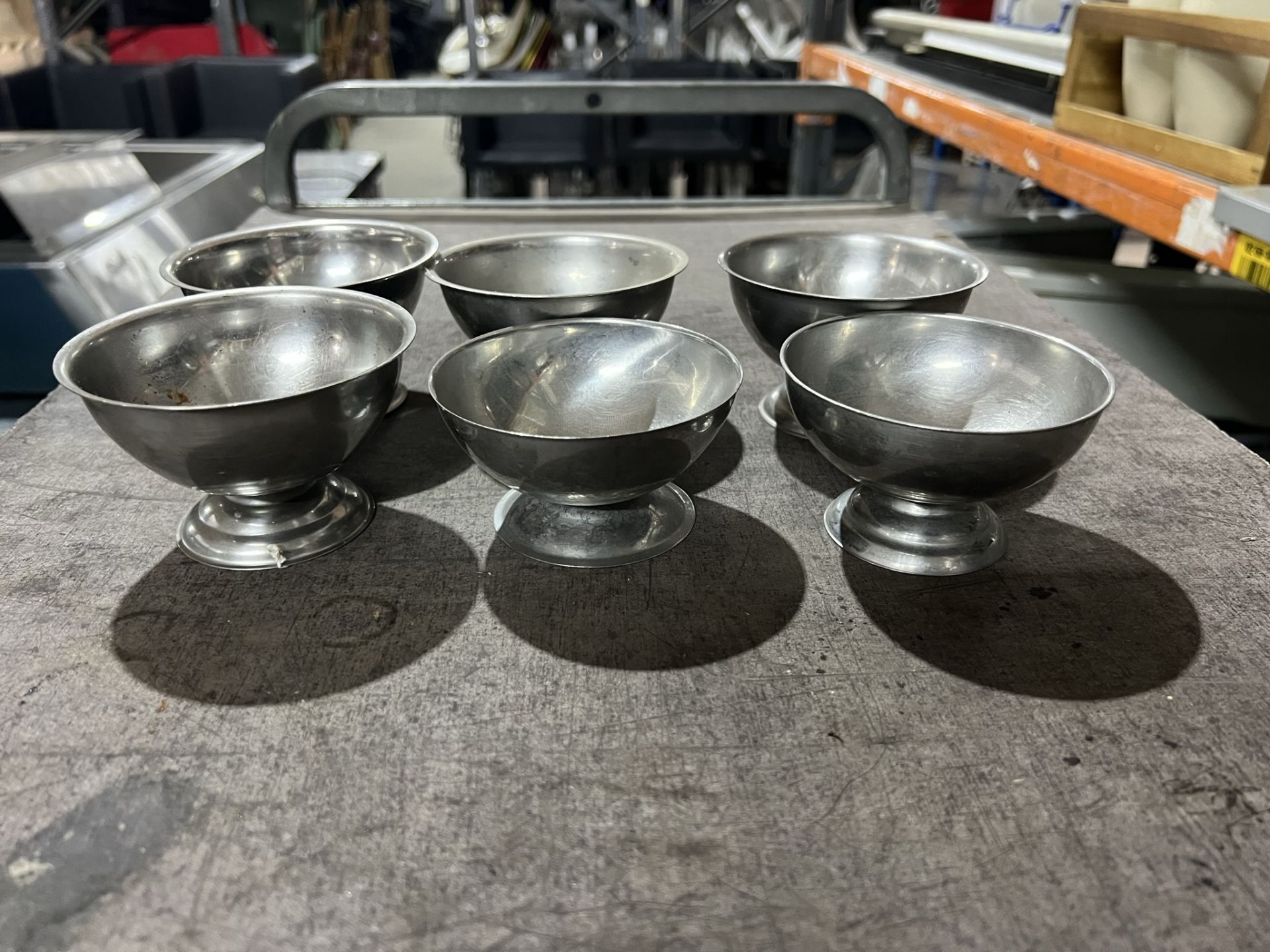 12 x Metal Ice Cream Dishes