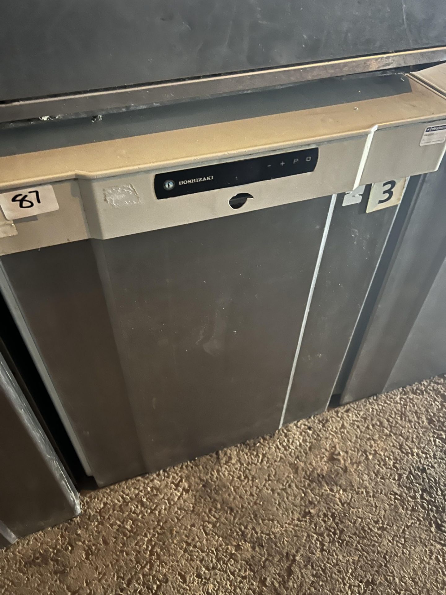 600mm under counter fridge