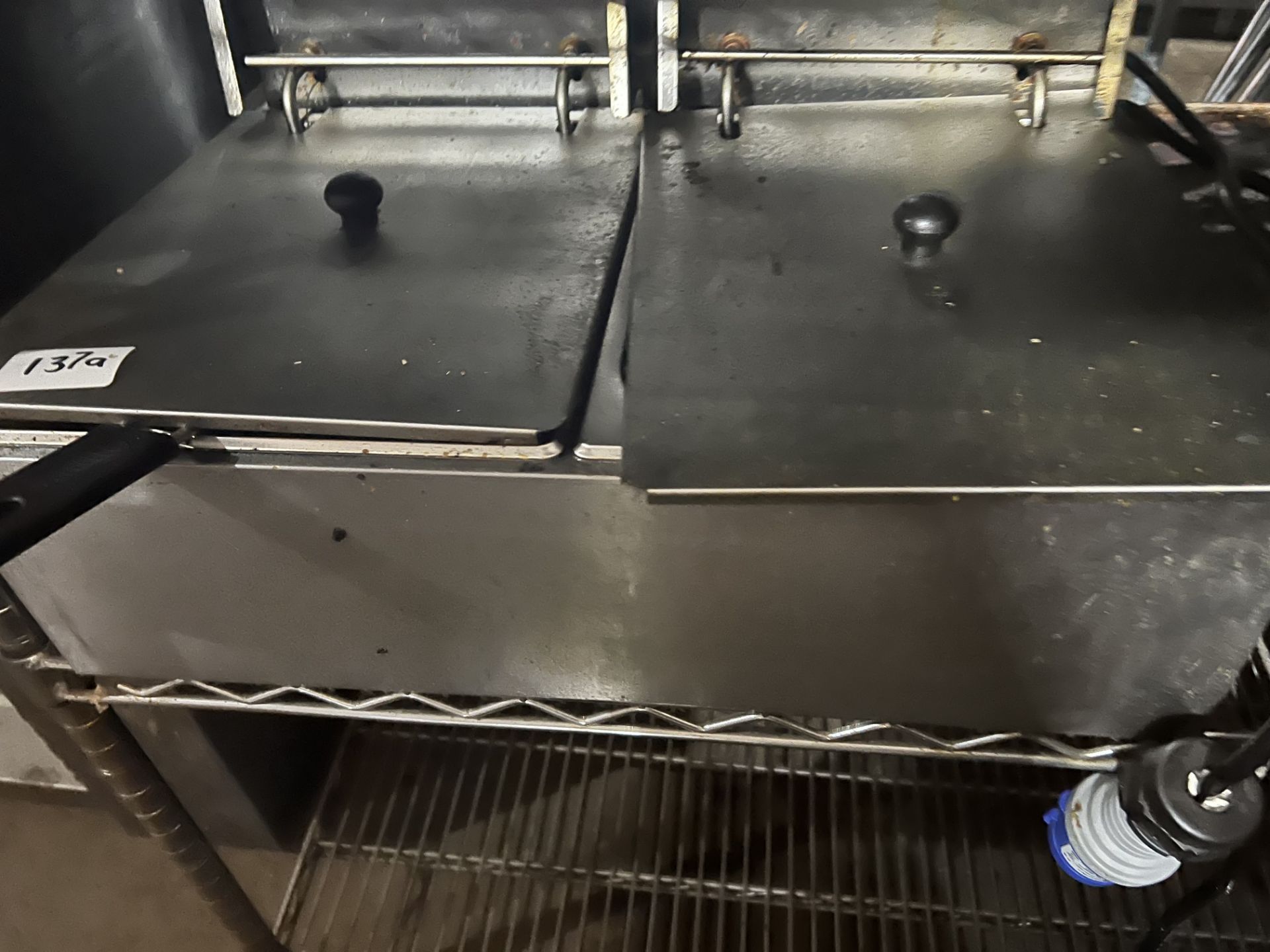 Double electric tabletop fryer