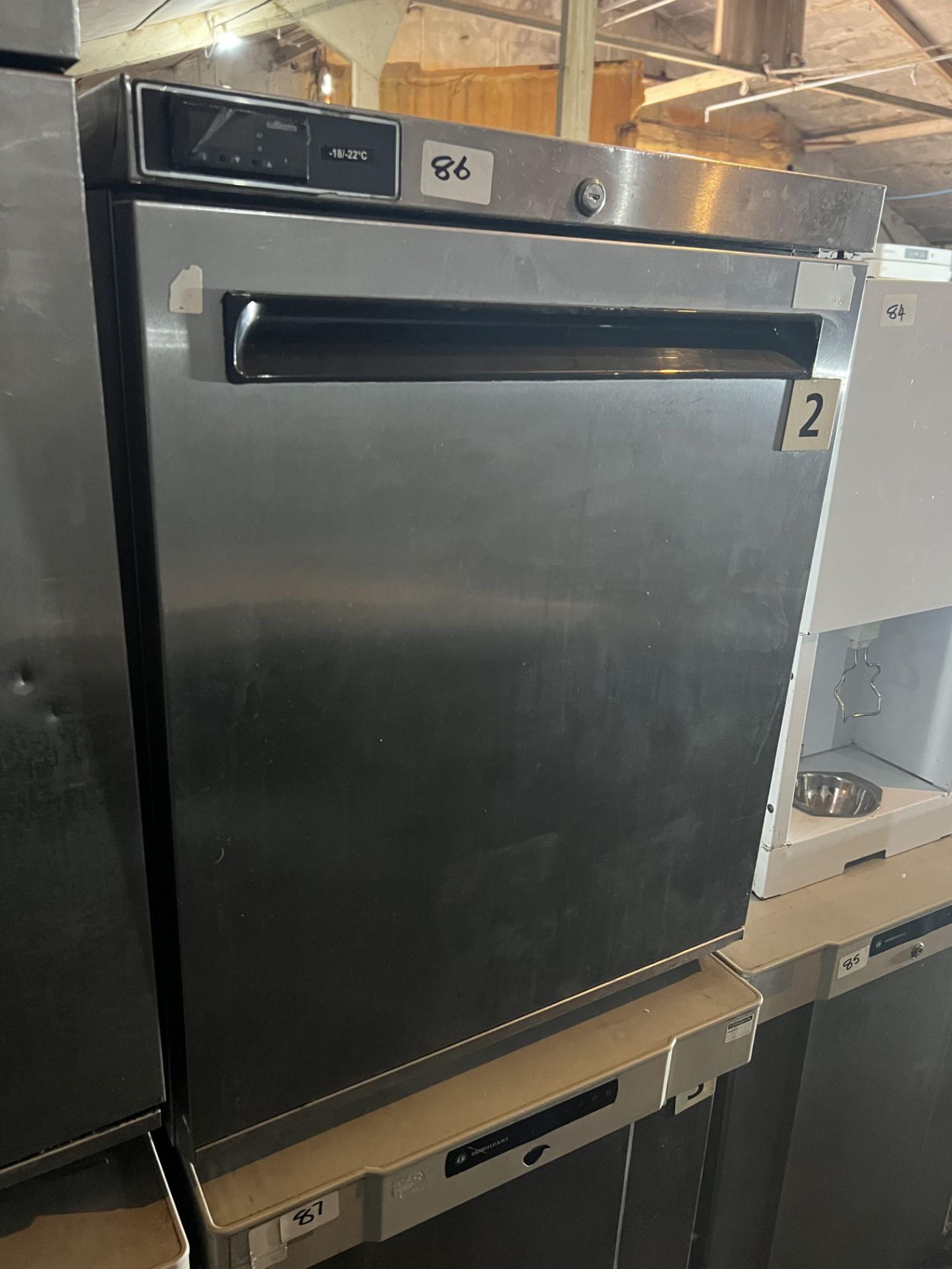 600mm under counter fridge