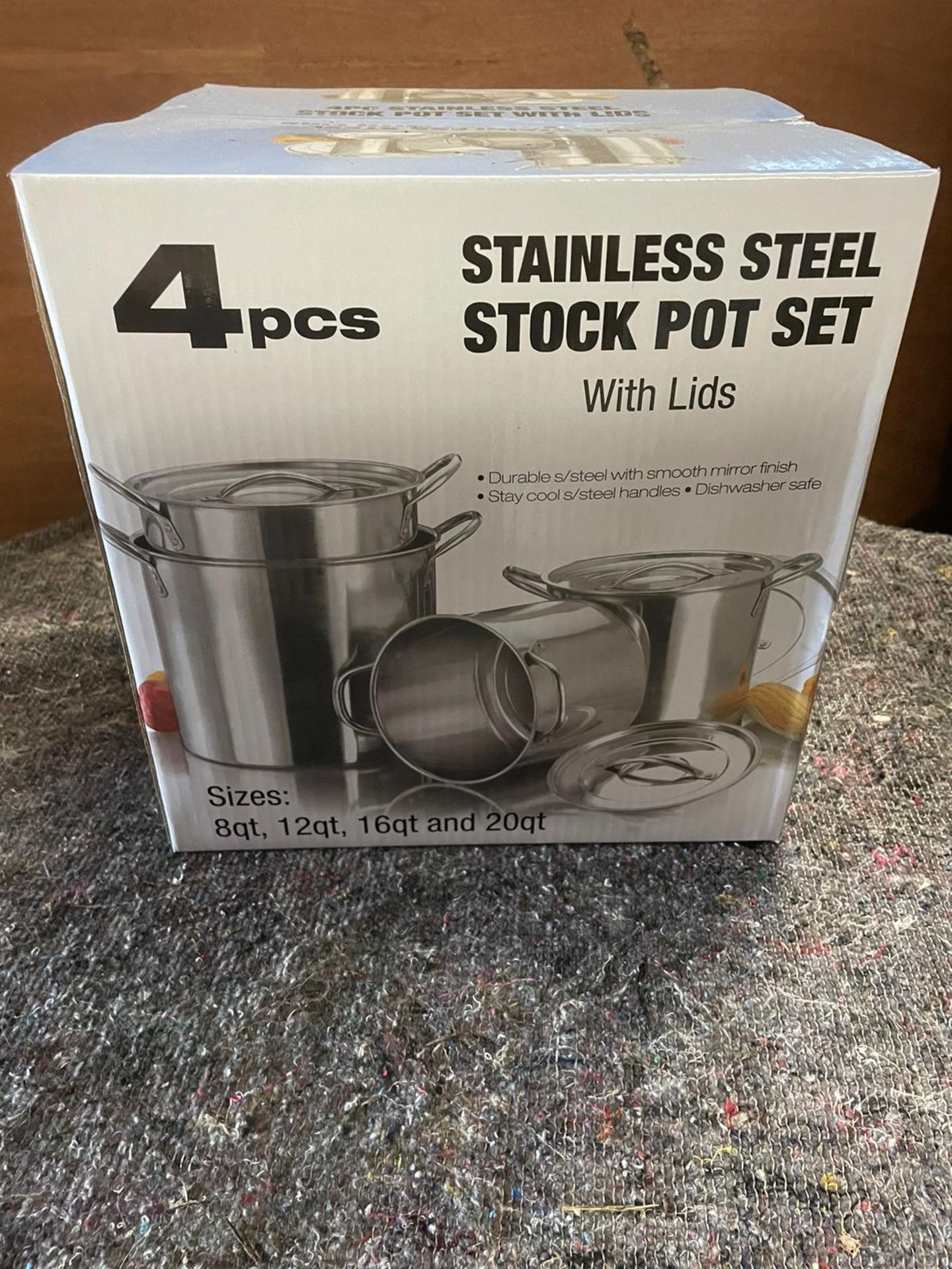 Set of 4 New Stainless Steel Saucepans 8,12,16 and 20 Quart with lids