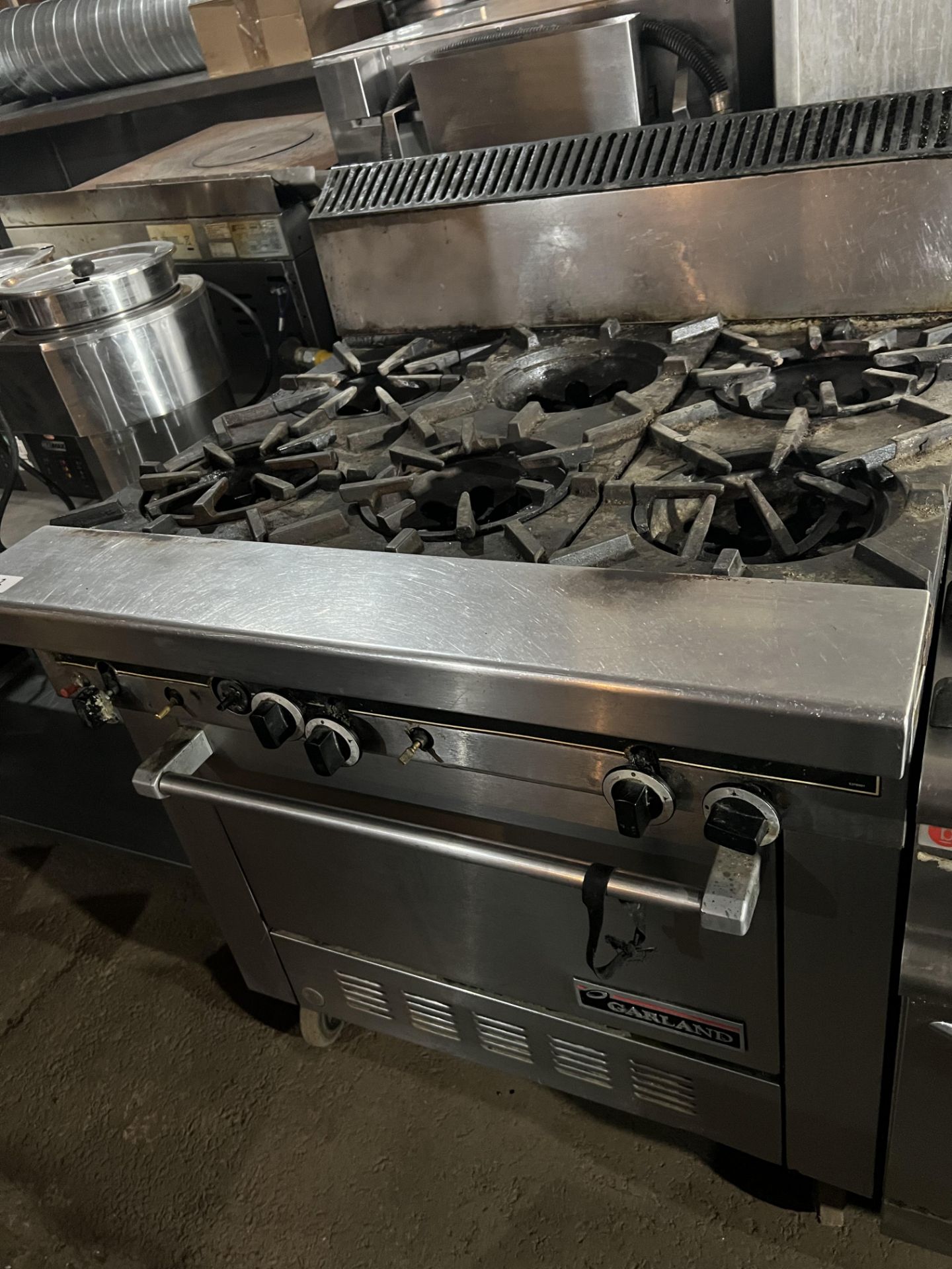 Garland Gas 6 ring Star Topped quality cooker 900mm wide