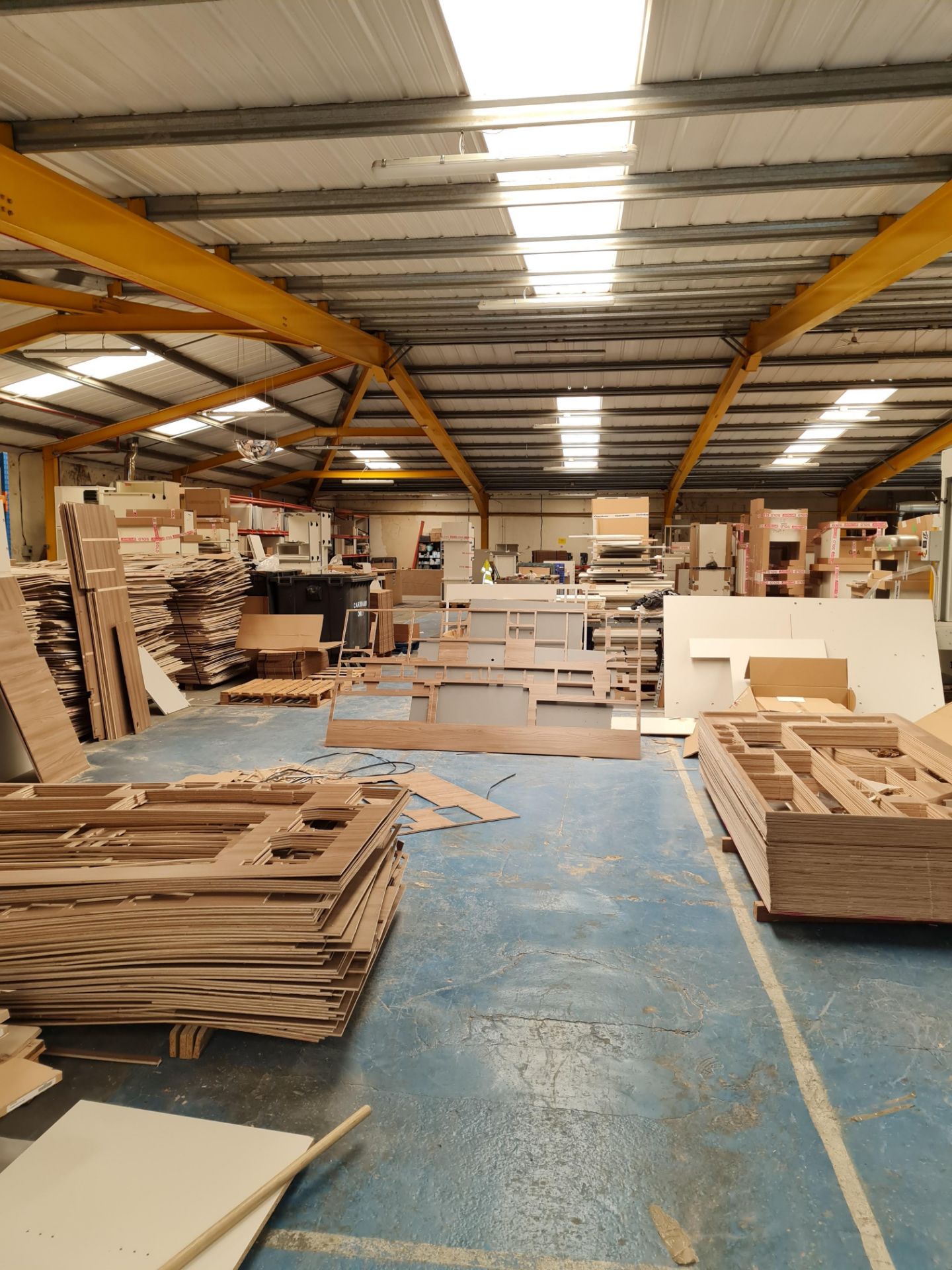 10 Pallets of MDF/Chipboard Offcuts (SAMPLE PHOTO)