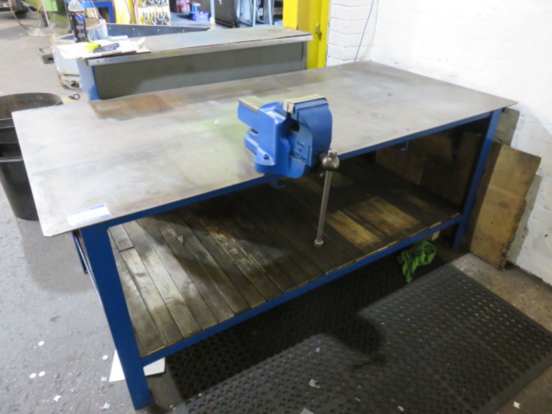 2040mm x 1010mm Steel Work Bench, with Record No. 23 4½in Bench Vice