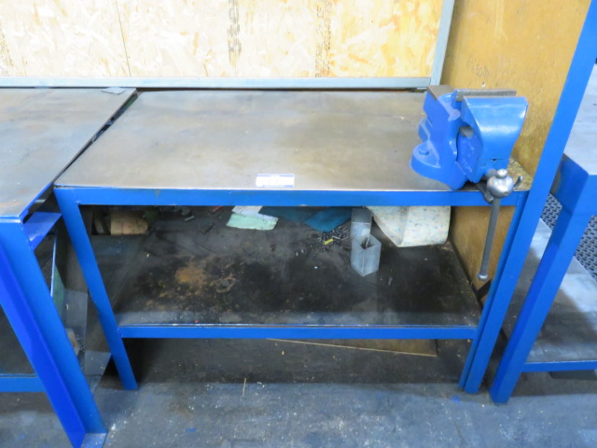 1240mm x 760mm Steel Work Bench, with Record No. 24 5½in Bench Vice