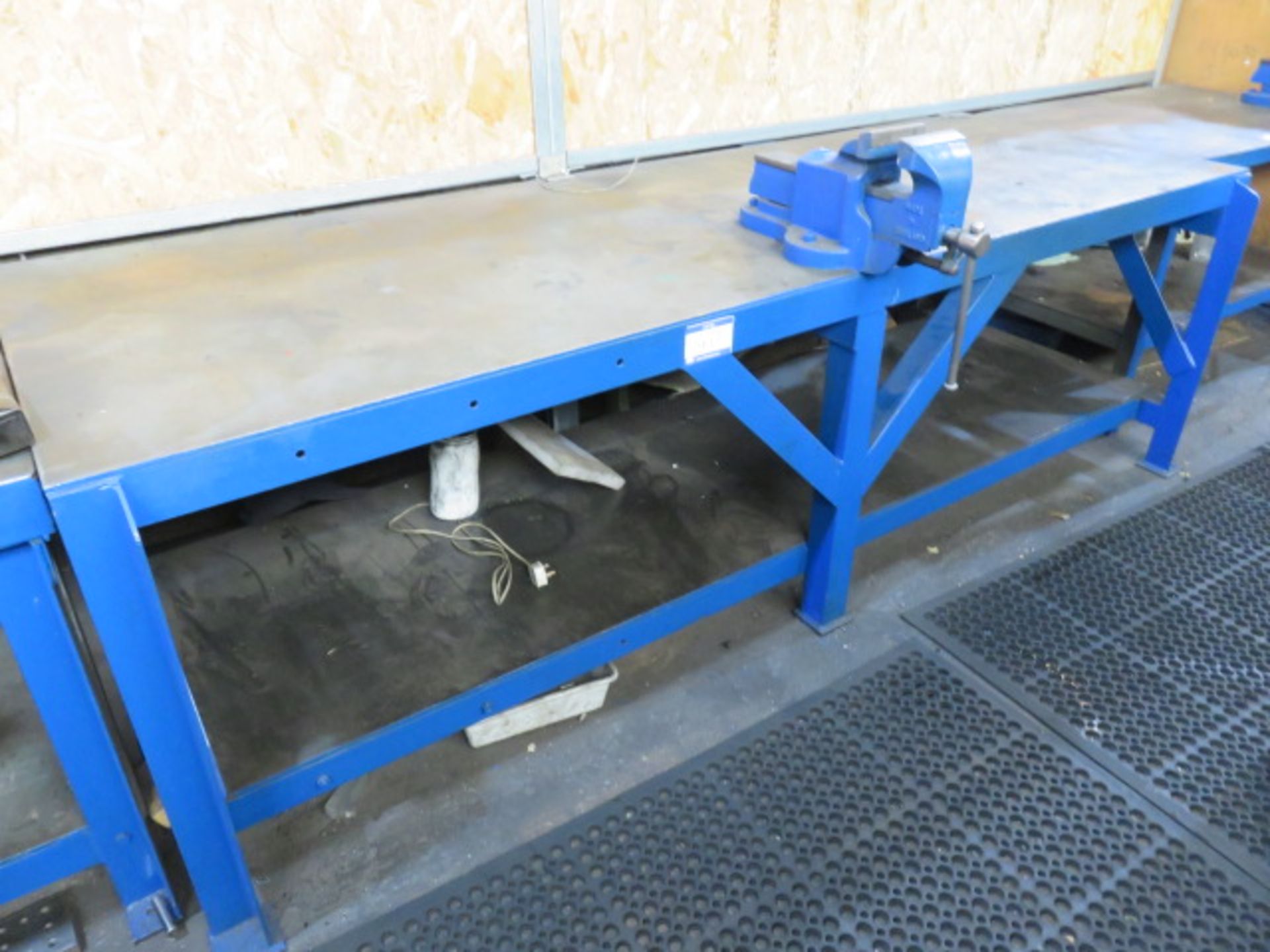 2760mm x 920mm Steel Work Bench, with Record No. 24 5½in Bench Vice