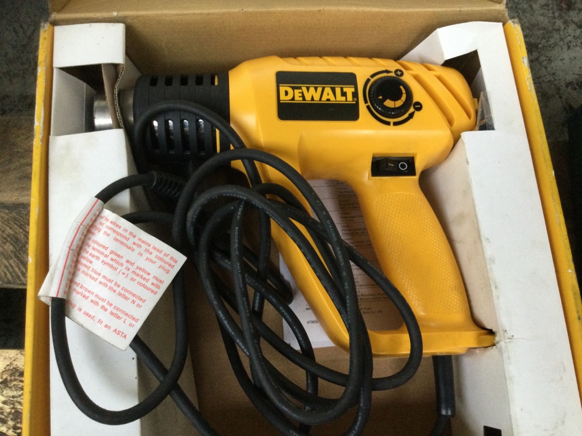 1 Dewalt, DW340K, 240v Heat Gun